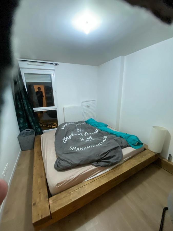 Super Chambre Avec Salle De Bain Courcouronnes Dış mekan fotoğraf